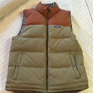 Patagonia men’s vest size medium reversible